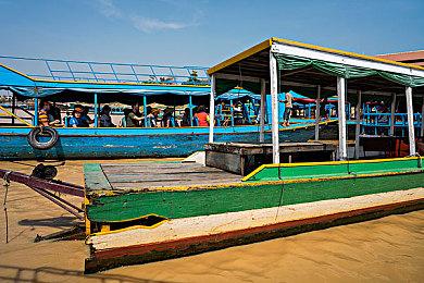 《赛博朋克2077：往日之影》首周销量突破300万份